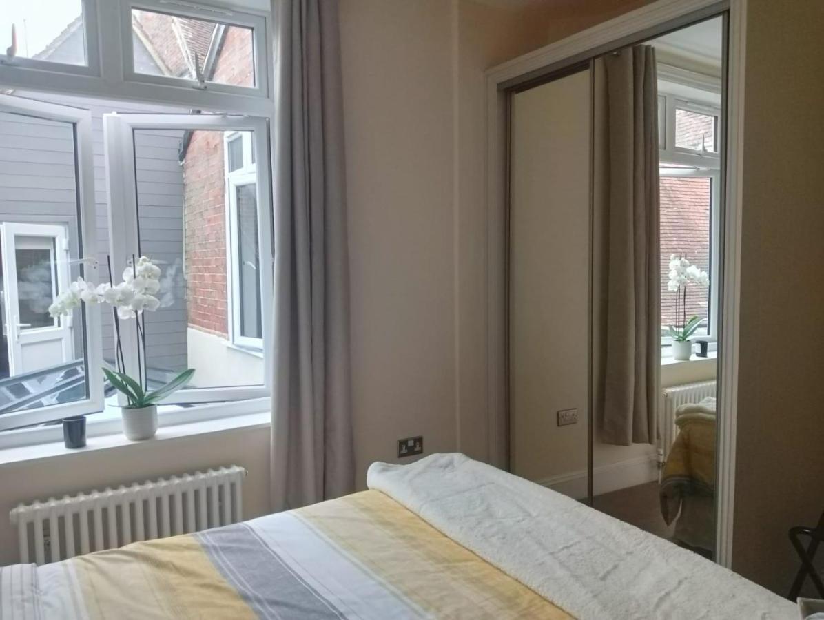 Catherine Street Apartments ソールズベリー エクステリア 写真